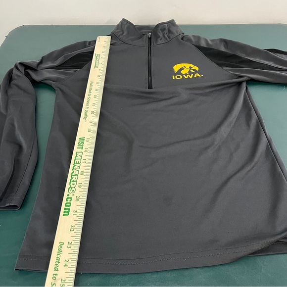 Iowa Hawkeyes Pullover 1/4 Zip Womens Small Gray NCAA Athletic (78) - Picture 4 of 9